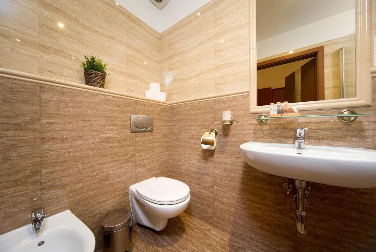 Ferienwohnung B12 - Comfort Apartemnts City Center Krakau Exterior foto