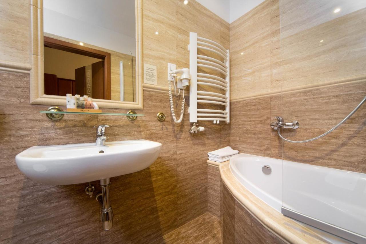 Ferienwohnung B12 - Comfort Apartemnts City Center Krakau Exterior foto
